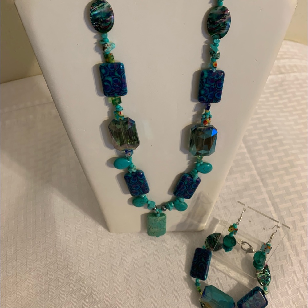 Necklace - Picture 2 of 2